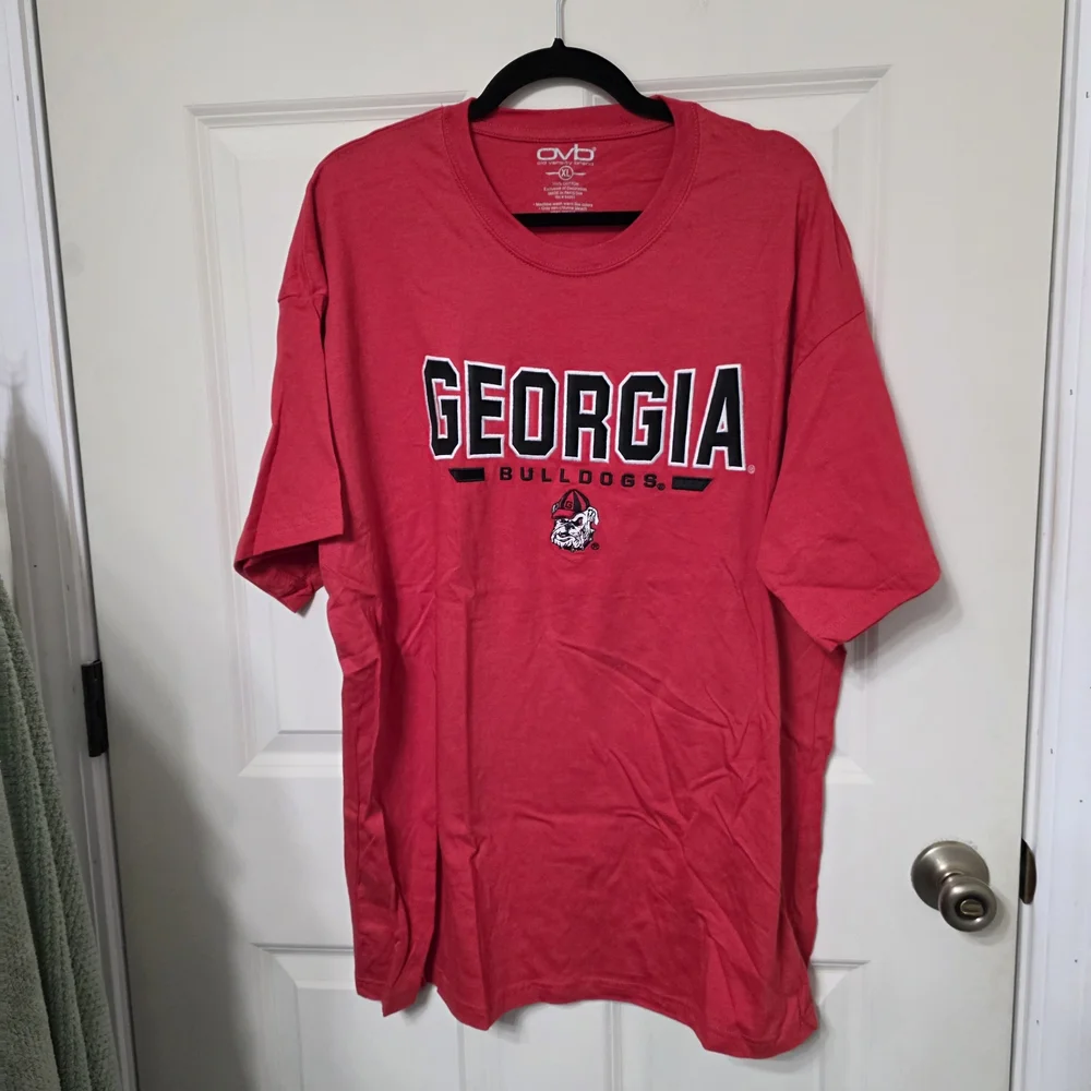 (2 FOR $20) Georgia Bulldogs Red Short Sleeve Tee - Picture 3 of 4